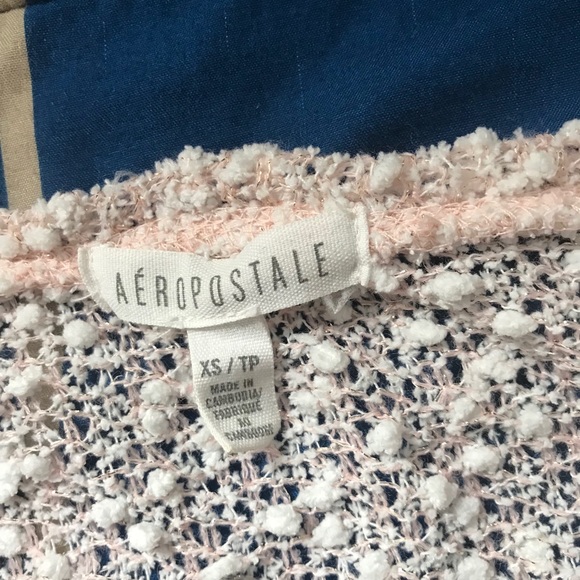 Mesh-y type - Picture 2 of 2